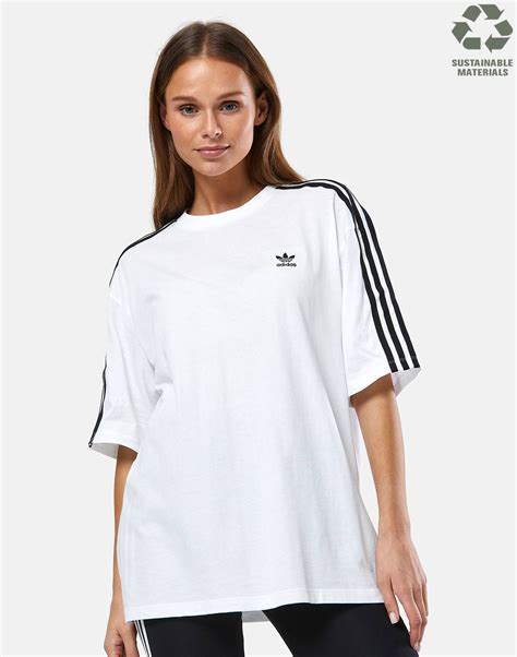 adidas t shirt weiß grünes logo|Grüne T.